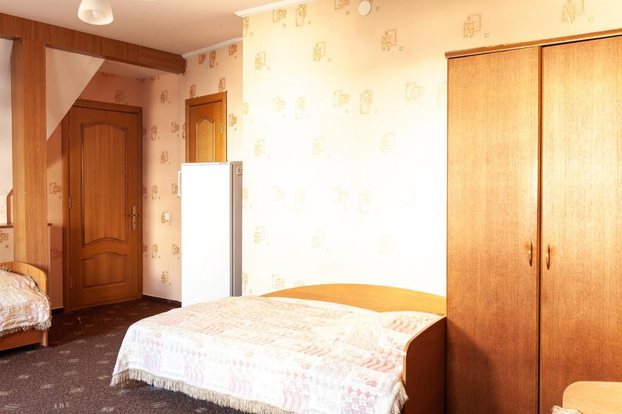 Gostinitsa Elen Hotel Shchuchyn Exterior foto